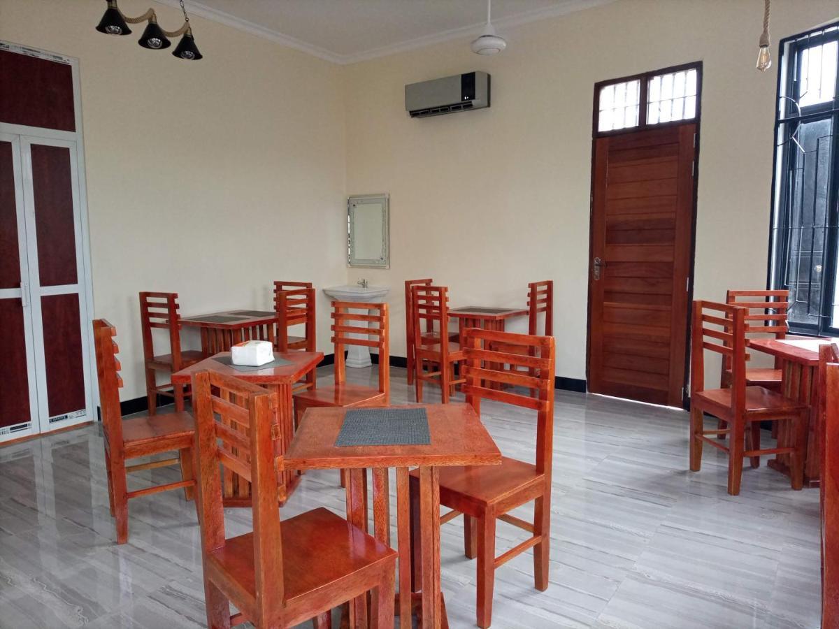 Chibuba Airport Accommodation Daressalam Exterior foto