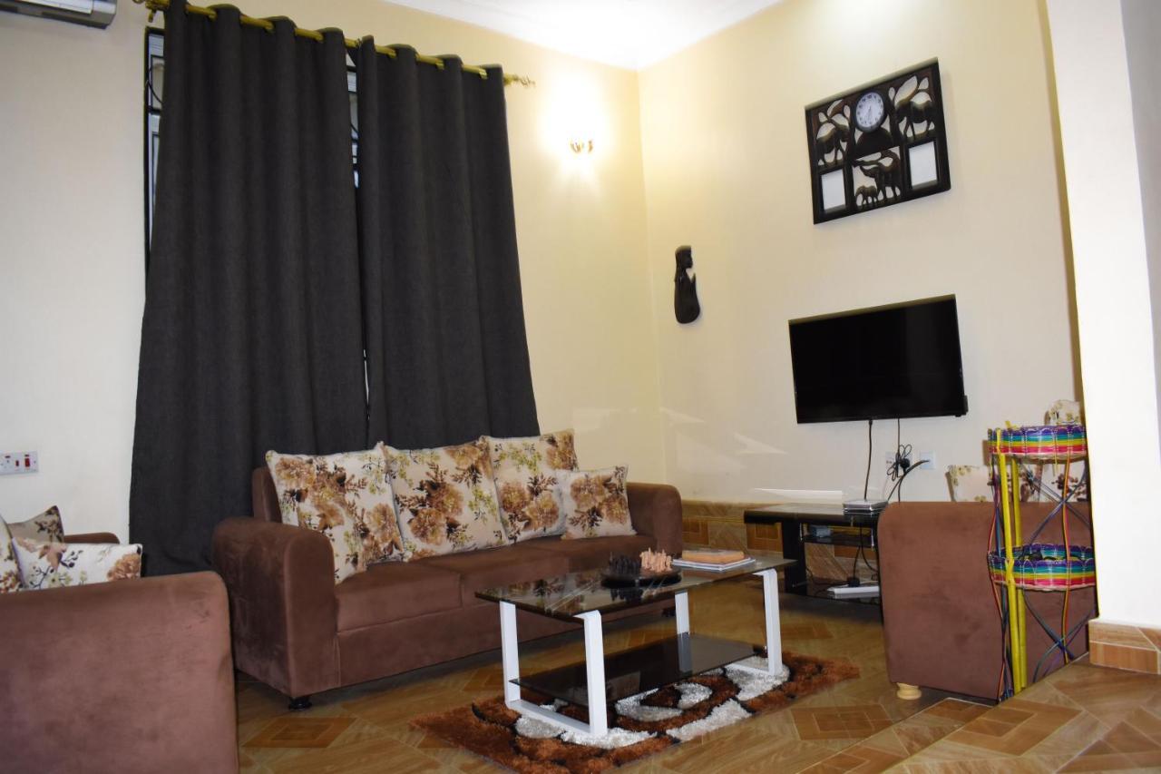 Chibuba Airport Accommodation Daressalam Exterior foto