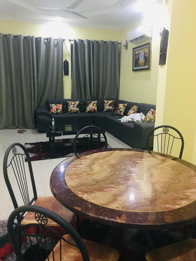 Chibuba Airport Accommodation Daressalam Exterior foto